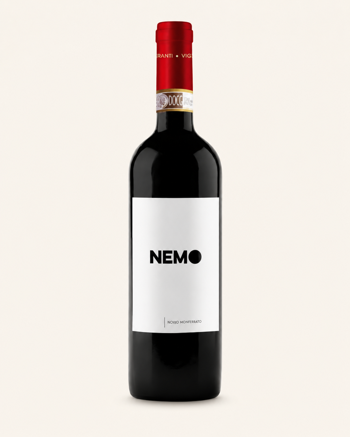 Bottiglia di Vignaquaranti Nemo Monferrato Nebbiolo DOC 750 ml